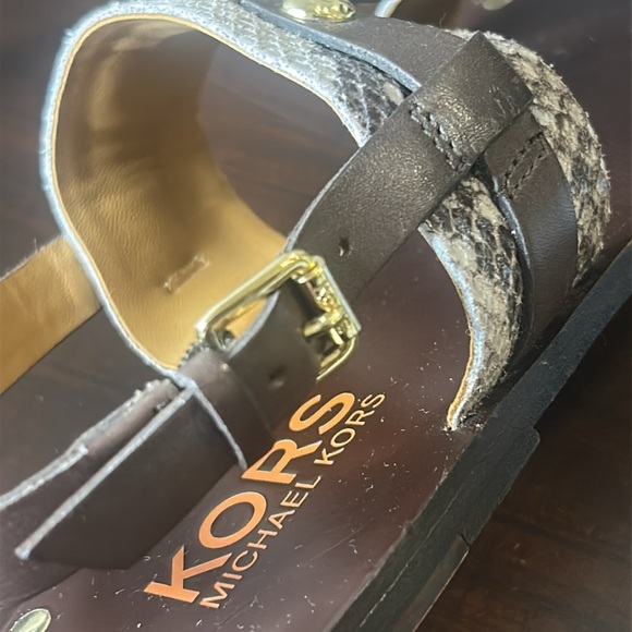 Michael Kors Brown Leather Sandal with Gold Embellishment Women Size 8 - Picture 11 of 14